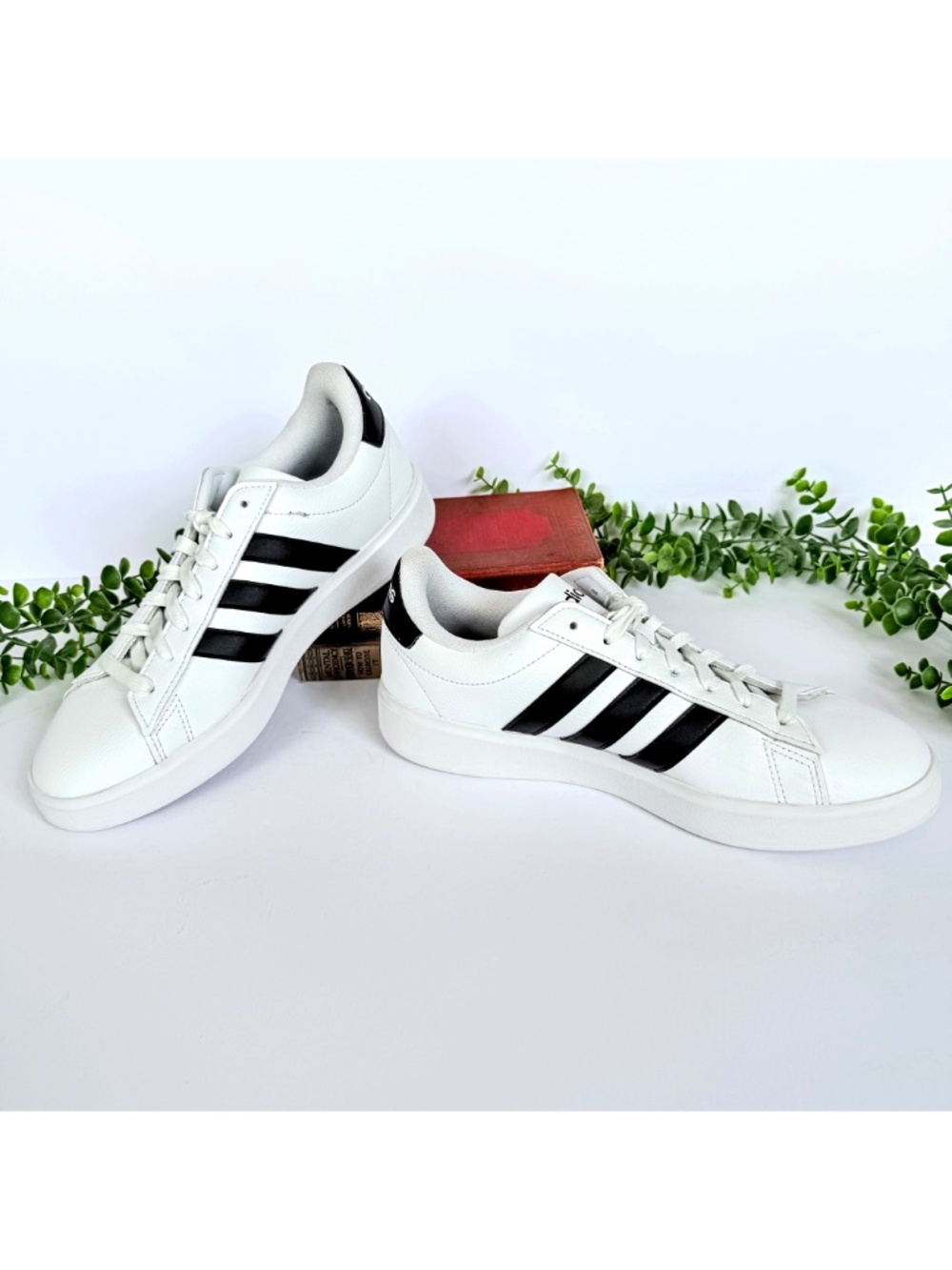 Adidas Women's Grand Court 2.0 Sneakers - Cloud White/Core Black Sz 8.5